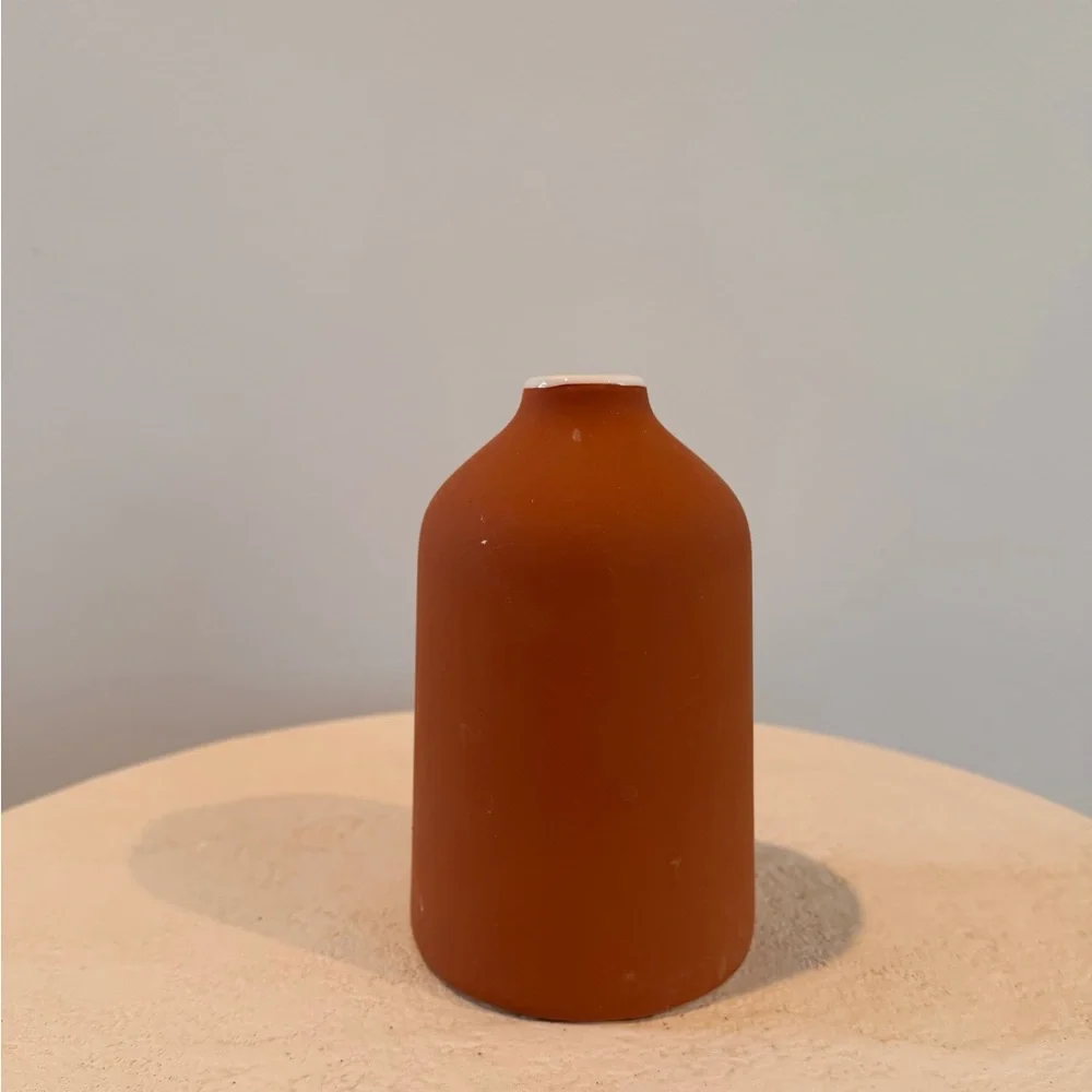 N/A terracotta ceramic